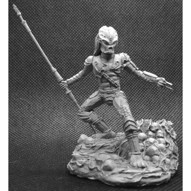 Hunter with spear 54mm